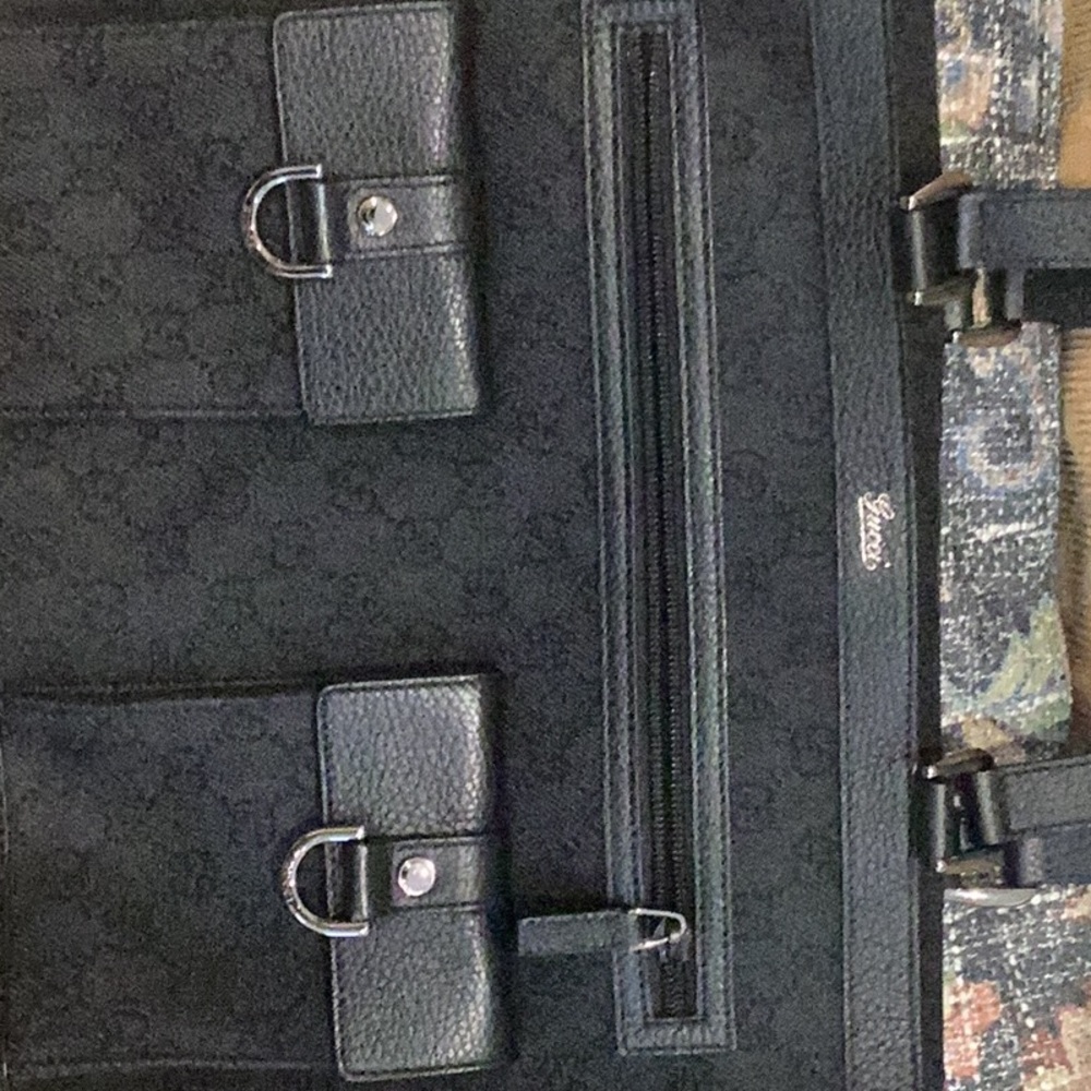 Absolutely wonderful black Gucci bag with original price tag